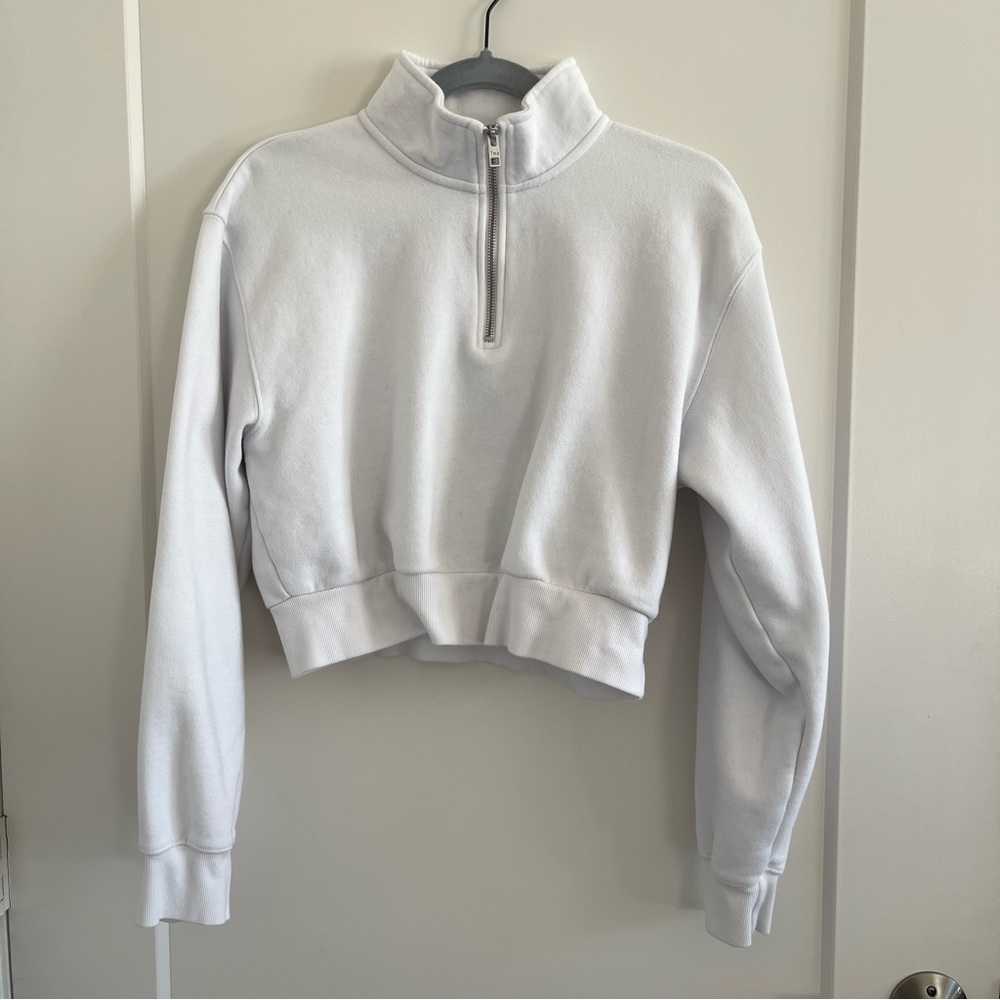 ARITZIA TNA cropped zip sweatshirt